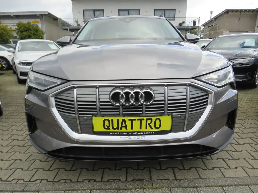 Audi e-tron - Thumbnail 2