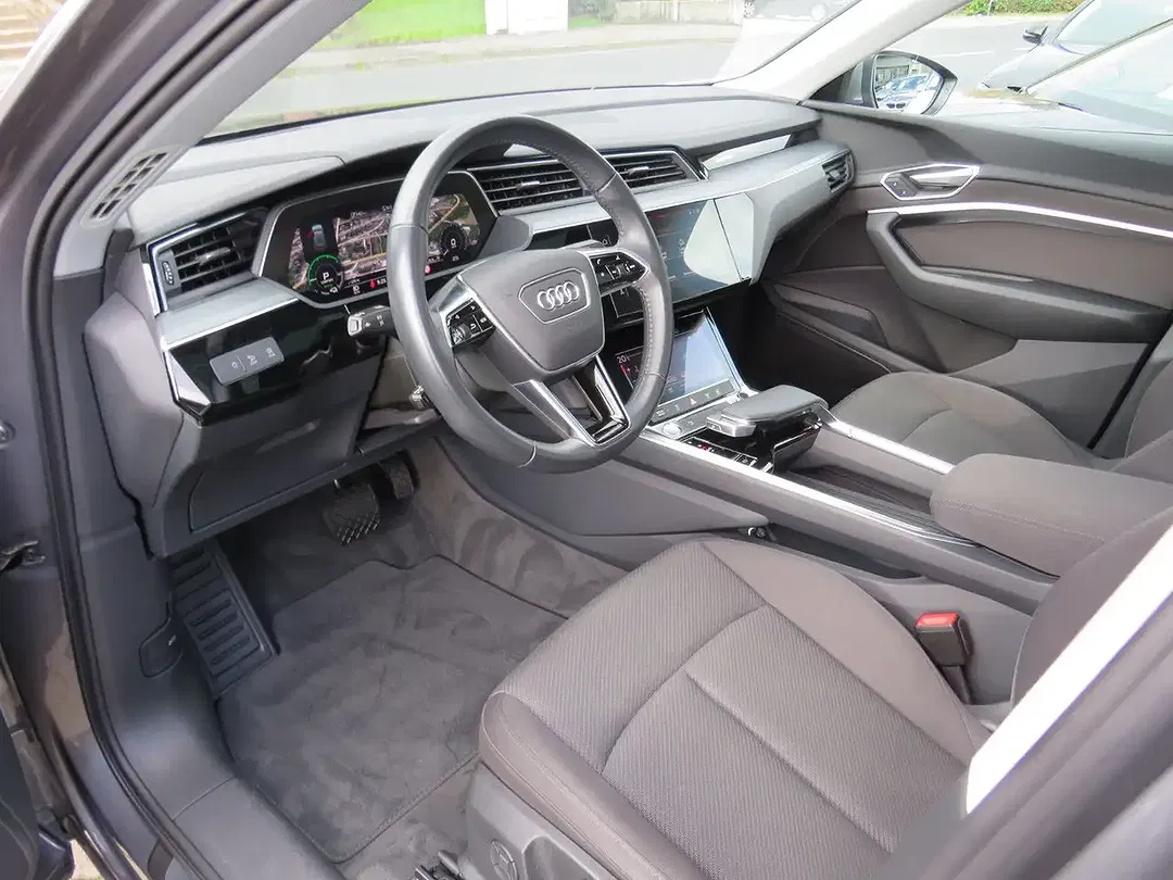 Audi e-tron - Thumbnail 7