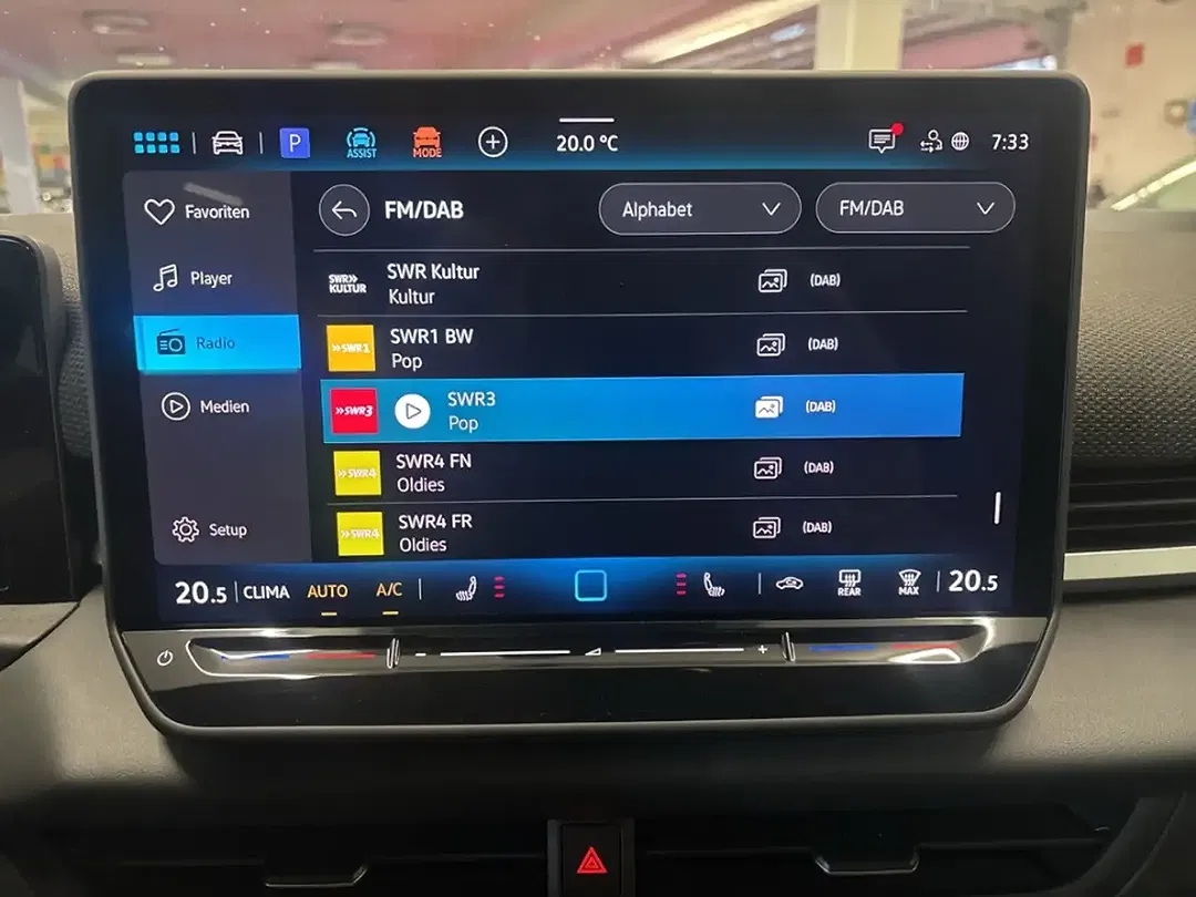 Volkswagen T-Roc - Thumbnail 9