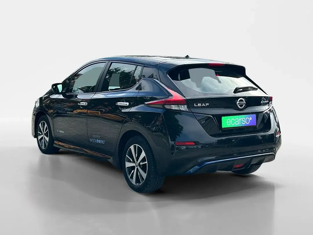 Nissan Leaf - Thumbnail 3