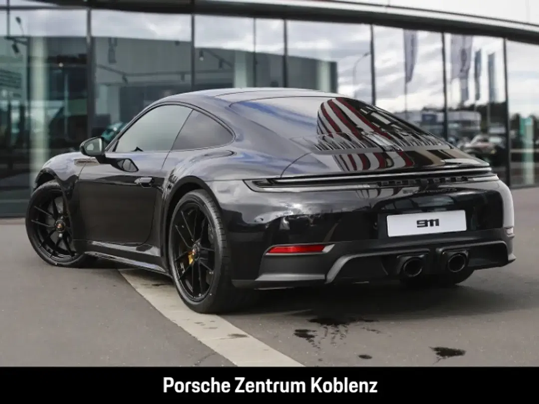 Porsche 992 - Thumbnail 3