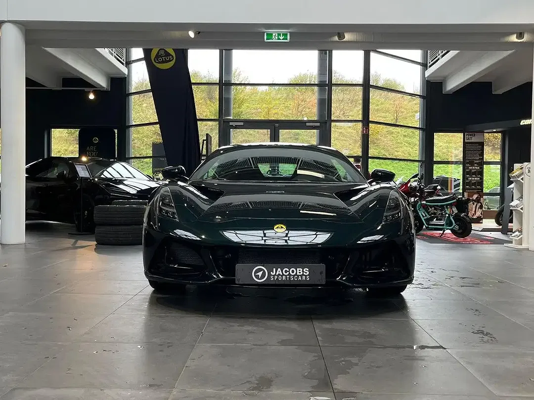 Lotus Emira - Thumbnail 2