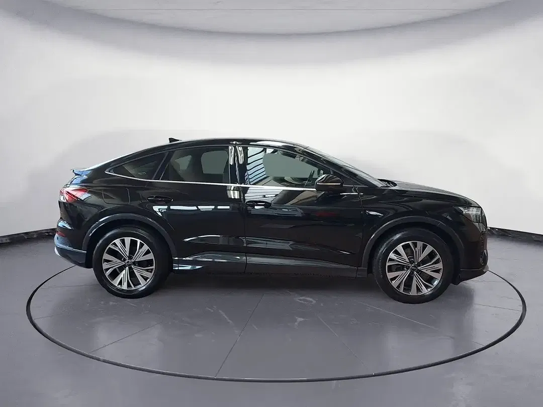 Audi Q4 e-tron - Thumbnail 9