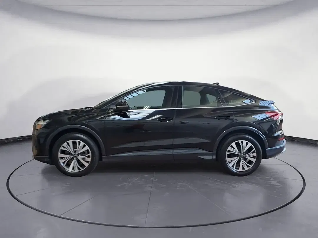 Audi Q4 e-tron - Thumbnail 4
