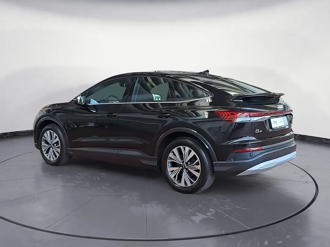 Audi Q4 e-tron - Thumbnail 6