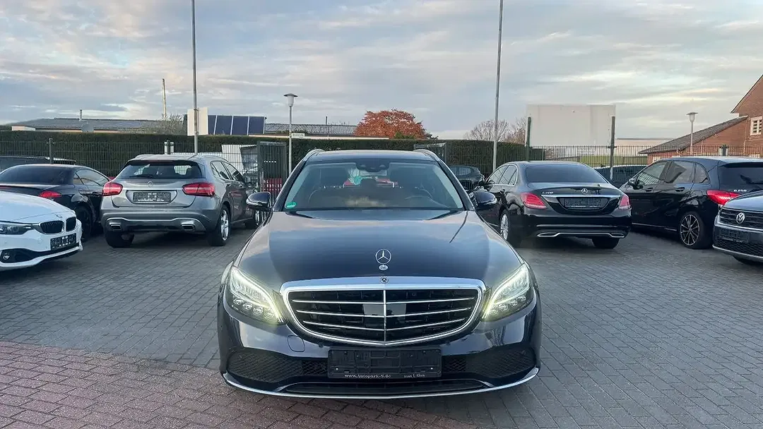 Mercedes-Benz C 200 - Thumbnail 3