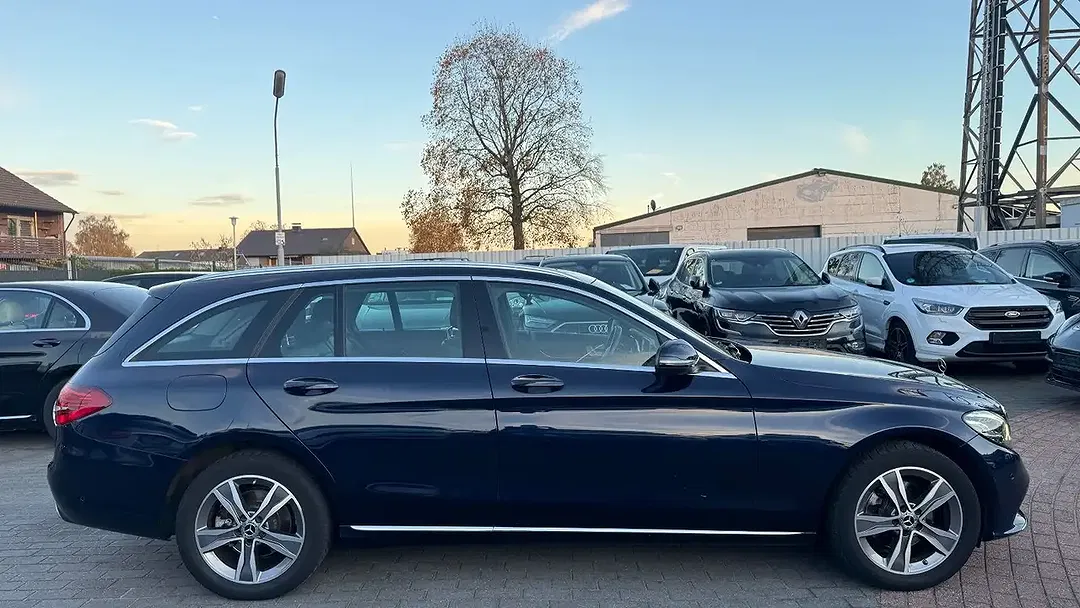 Mercedes-Benz C 200 - Thumbnail 4