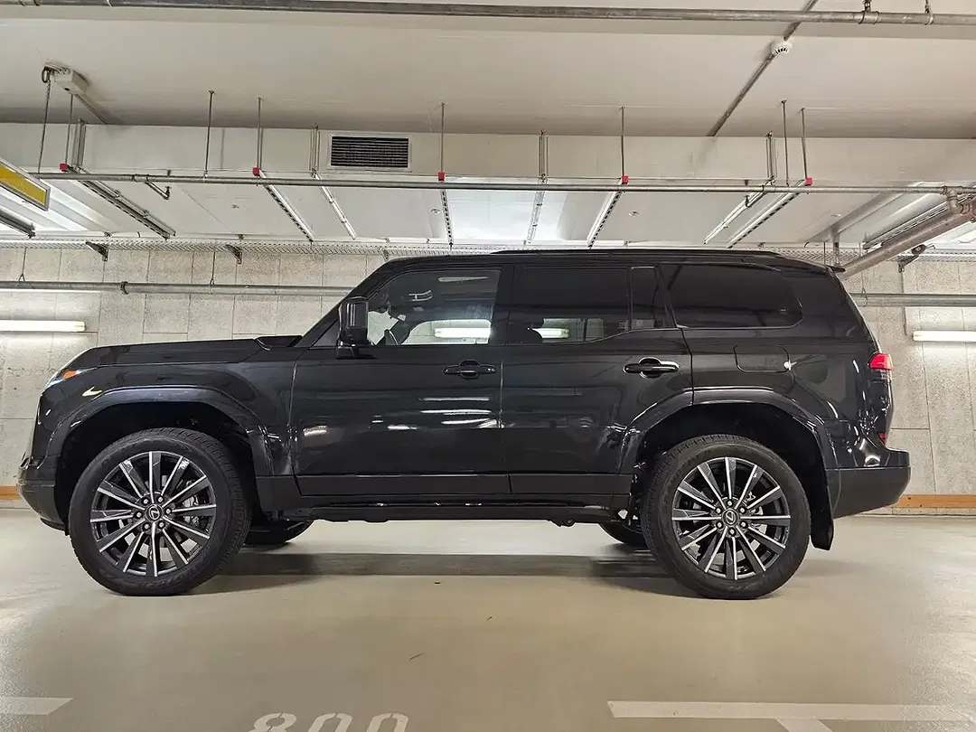 Lexus GX 550 - Thumbnail 5
