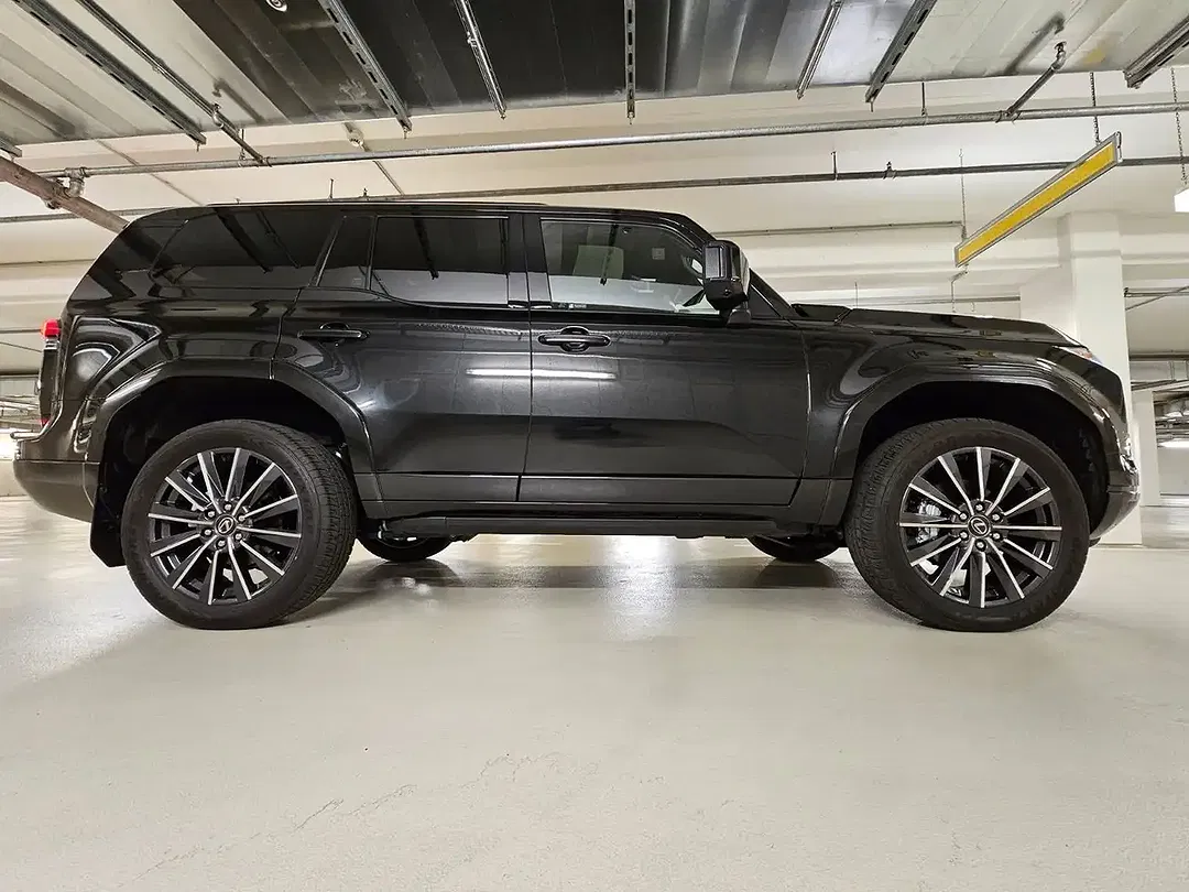 Lexus GX 550 - Thumbnail 9