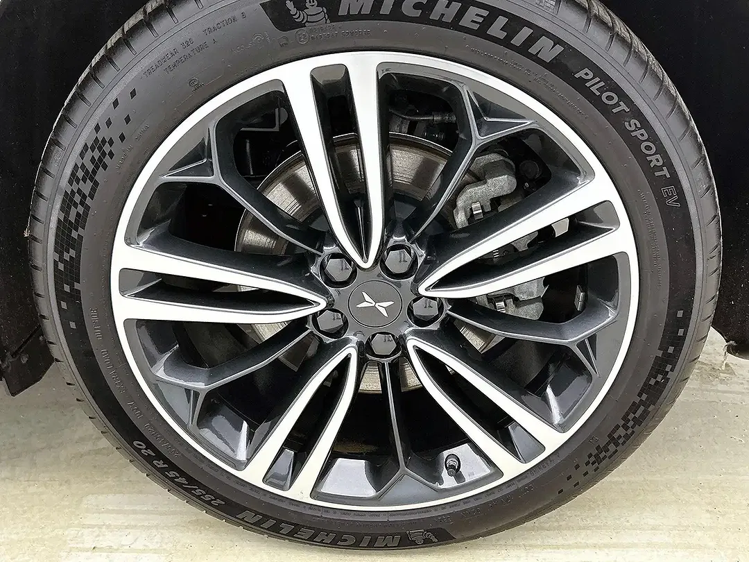 Xpeng G6 - Thumbnail 4