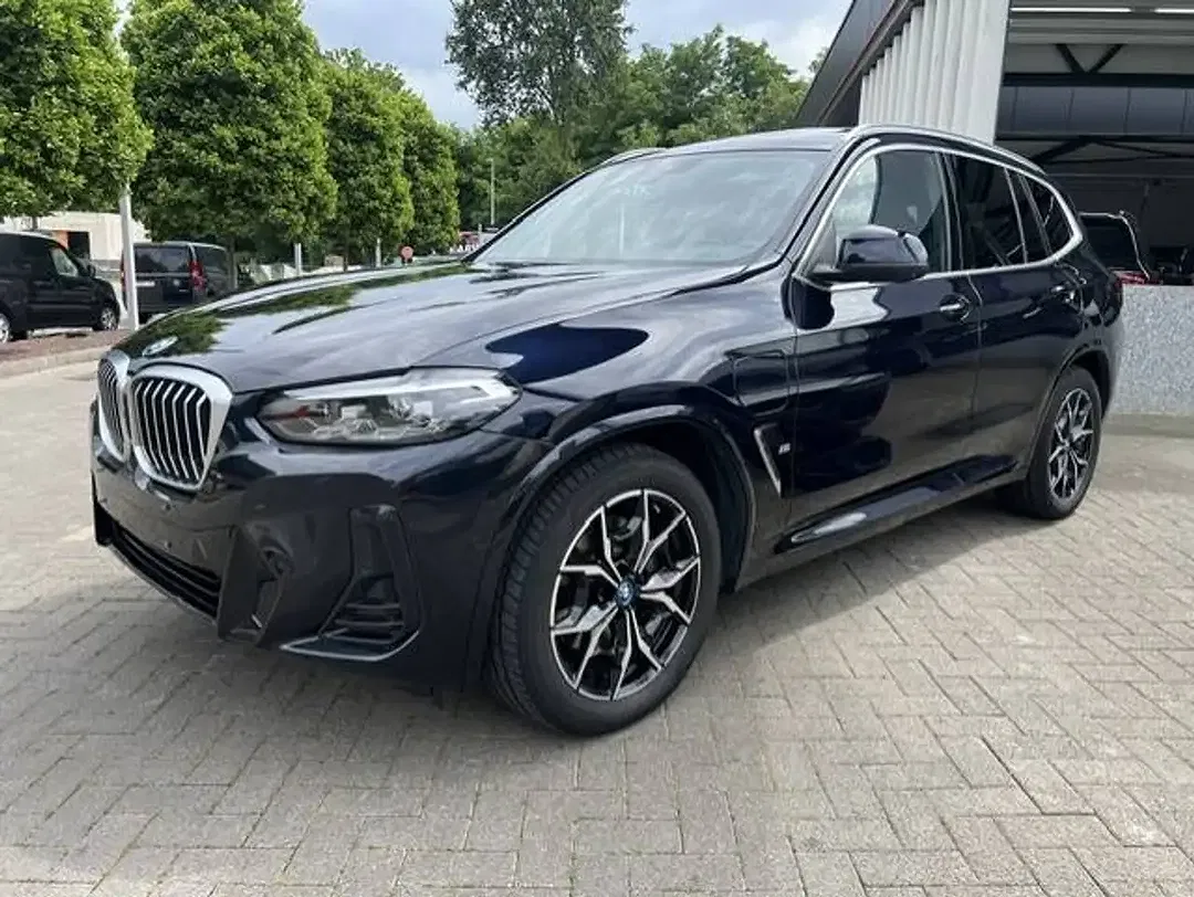 BMW X3 - Thumbnail 3