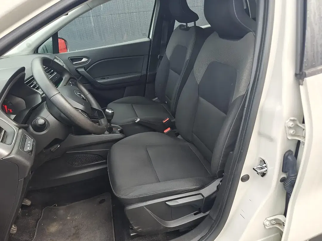 Renault Captur - Thumbnail 11