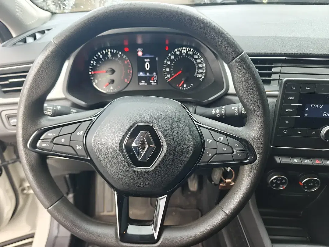 Renault Captur - Thumbnail 12