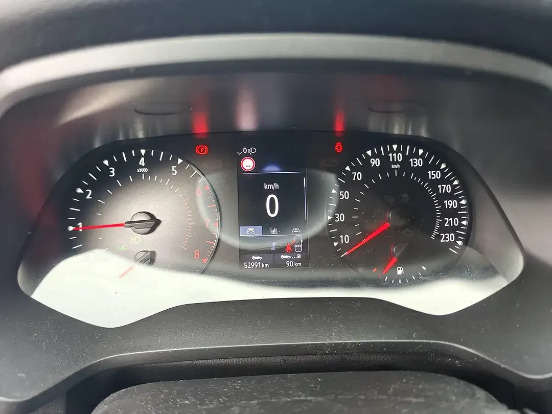 Renault Captur - Thumbnail 13