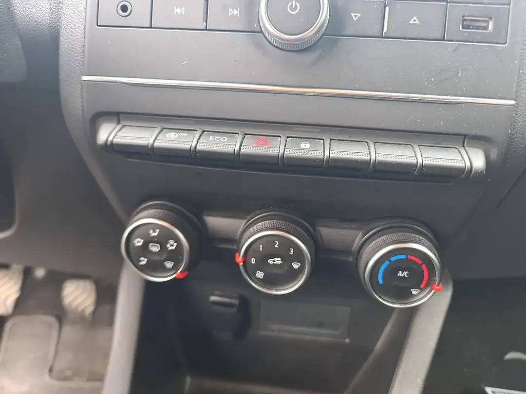 Renault Captur - Thumbnail 15