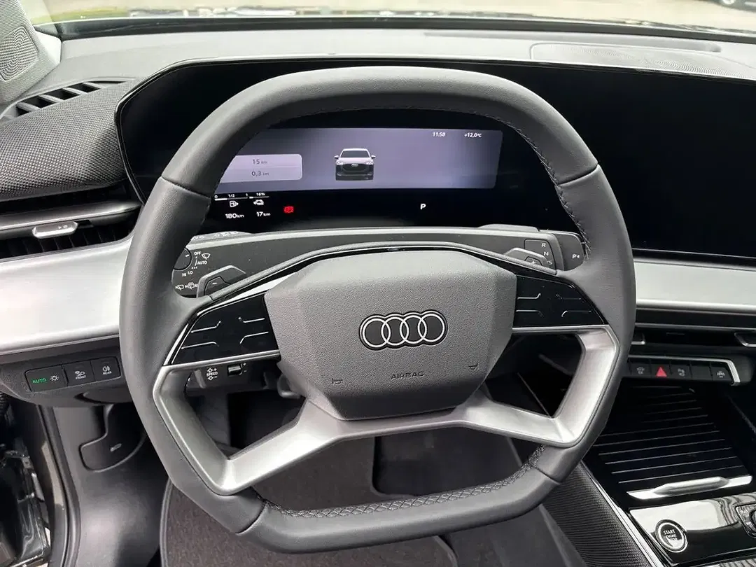 Audi Q3 - Thumbnail 9