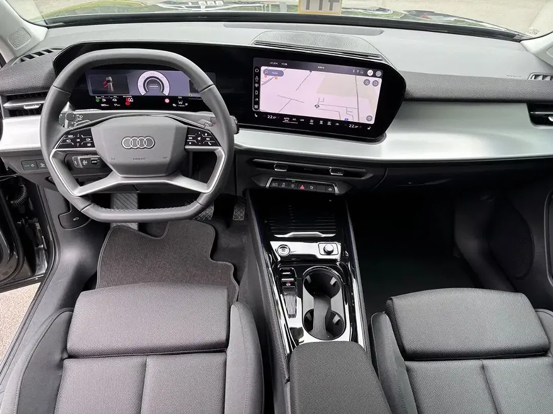 Audi Q3 - Thumbnail 10
