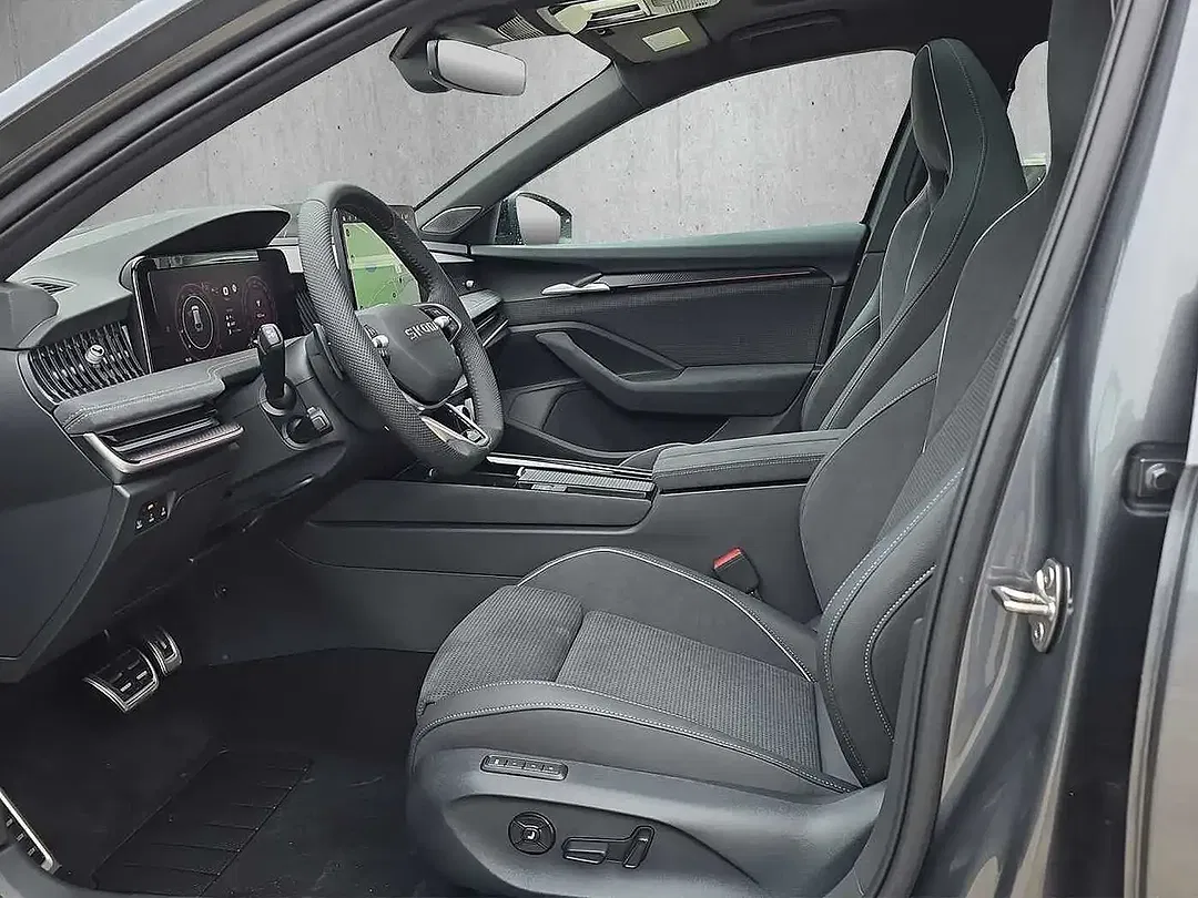 Skoda Superb - Thumbnail 8