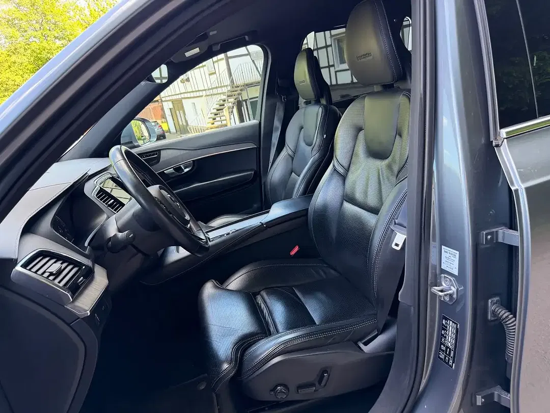 Volvo XC90 - Thumbnail 13