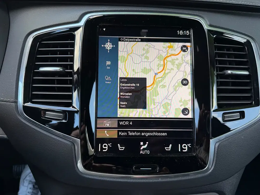 Volvo XC90 - Thumbnail 22
