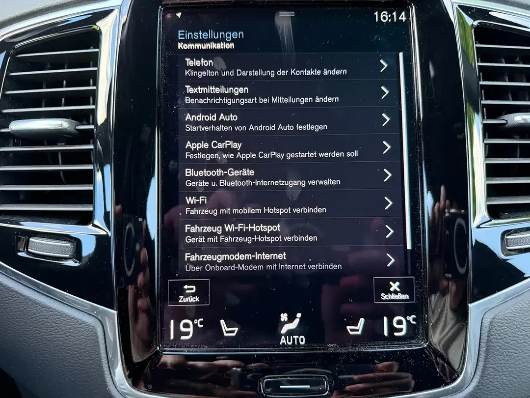 Volvo XC90 - Thumbnail 23