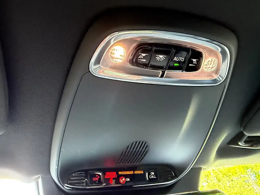 Volvo XC90 - Thumbnail 37