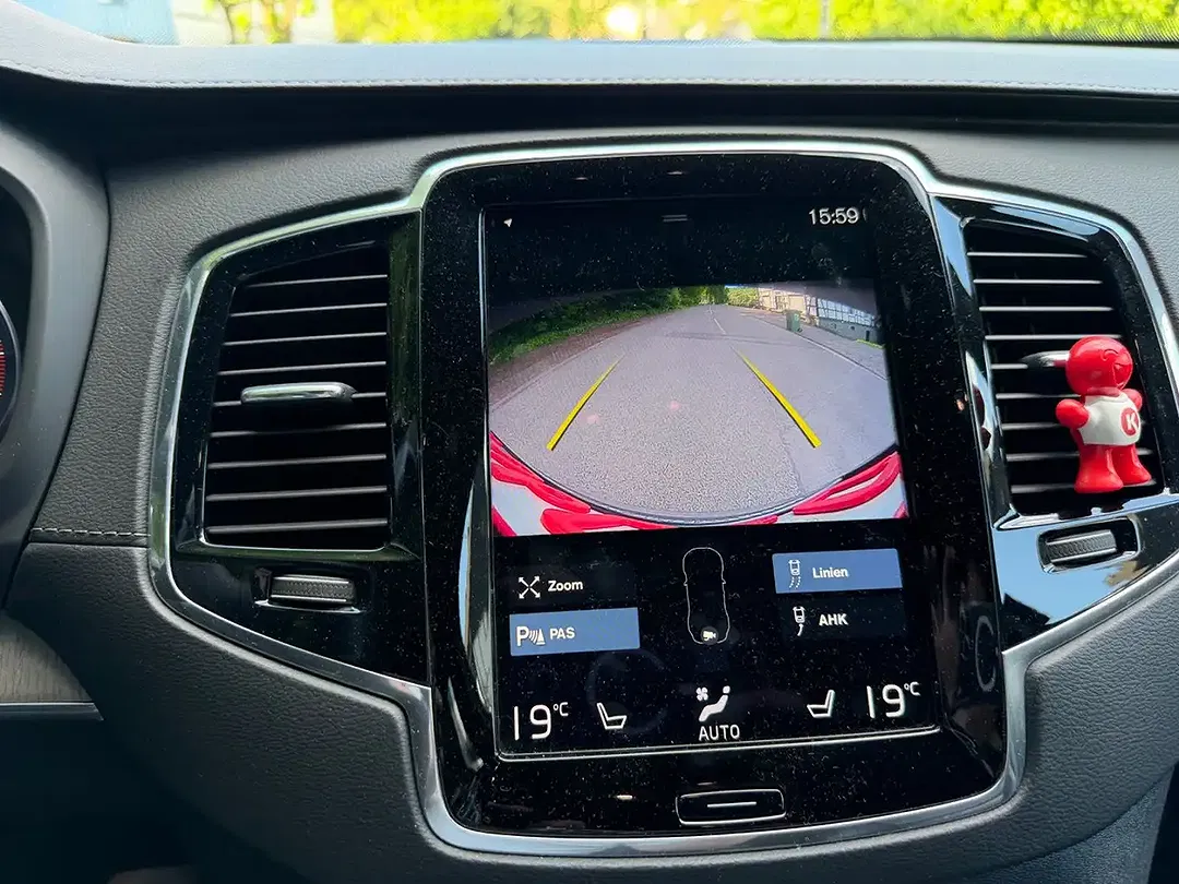 Volvo XC90 - Thumbnail 38