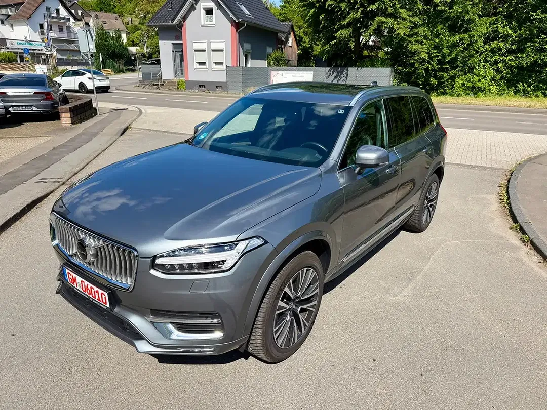 Volvo XC90 - Thumbnail 4