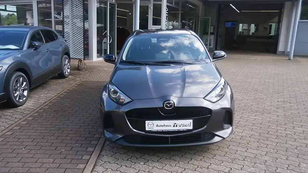 Mazda 2 - Thumbnail 2
