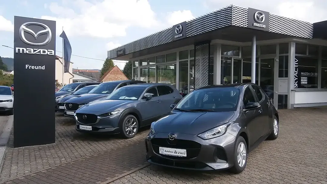 Mazda 2 - Thumbnail 3