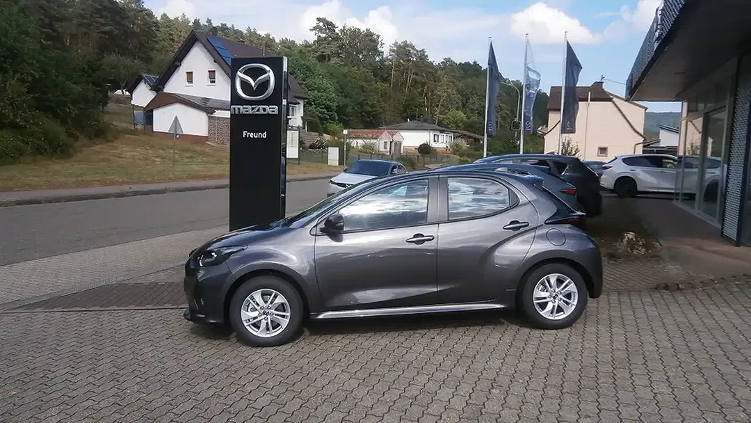 Mazda 2 - Thumbnail 4