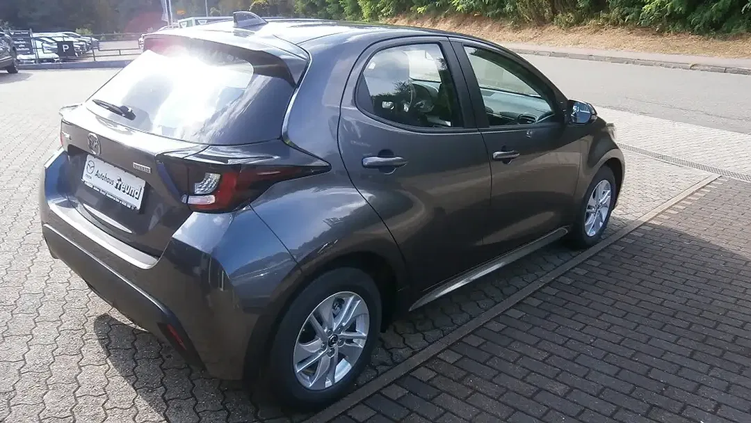 Mazda 2 - Thumbnail 6