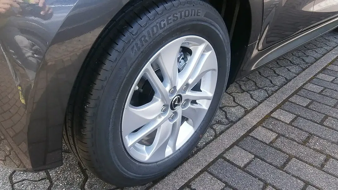Mazda 2 - Thumbnail 7