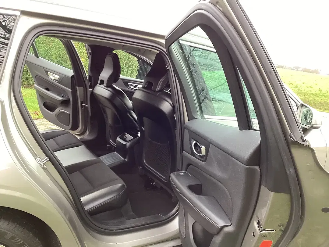 Volvo V60 - Thumbnail 13