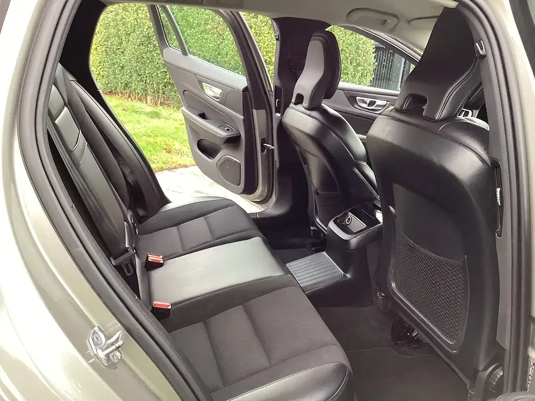 Volvo V60 - Thumbnail 14