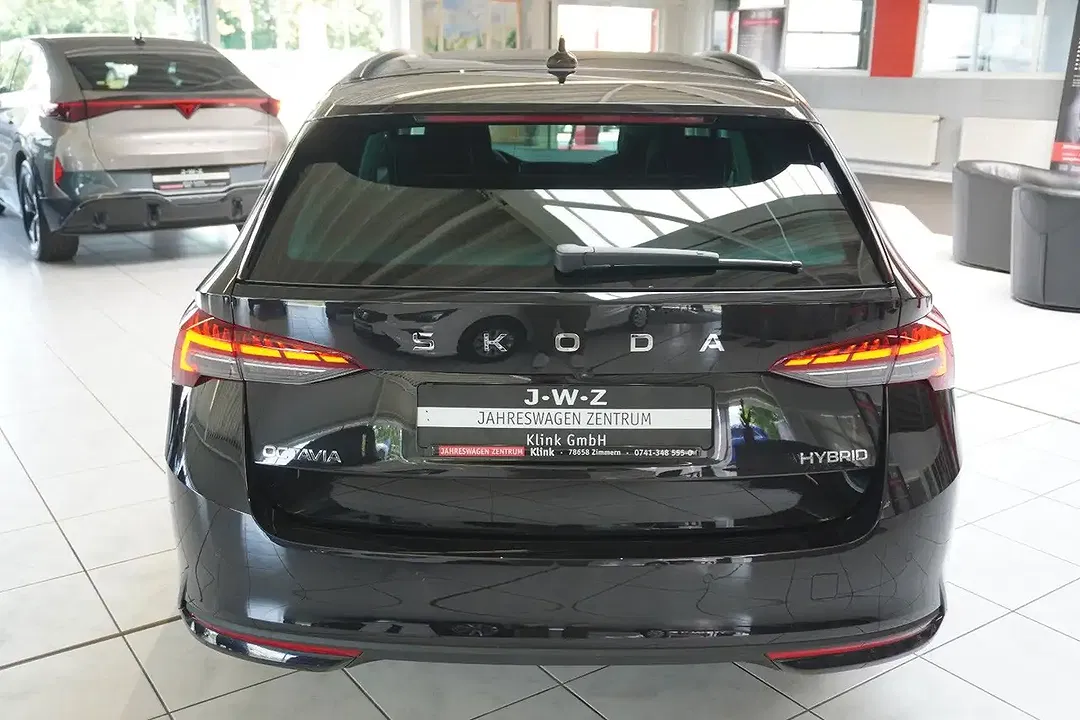 Skoda Octavia - Thumbnail 5