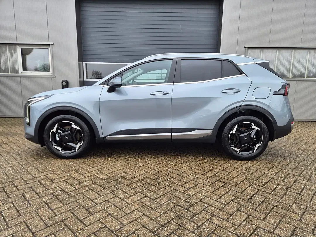 Kia Sportage - Thumbnail 2