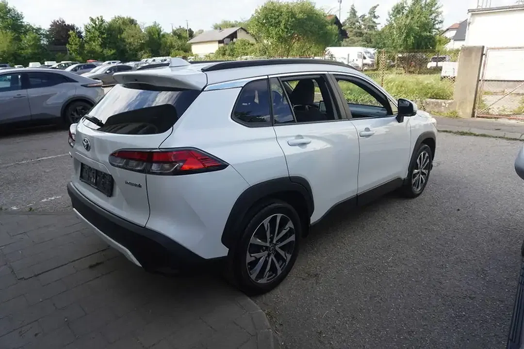 Toyota Corolla Cross - Thumbnail 5