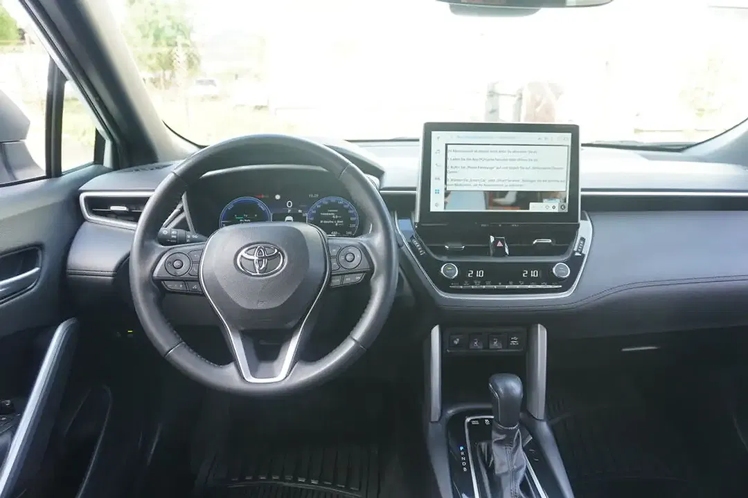 Toyota Corolla Cross - Thumbnail 8