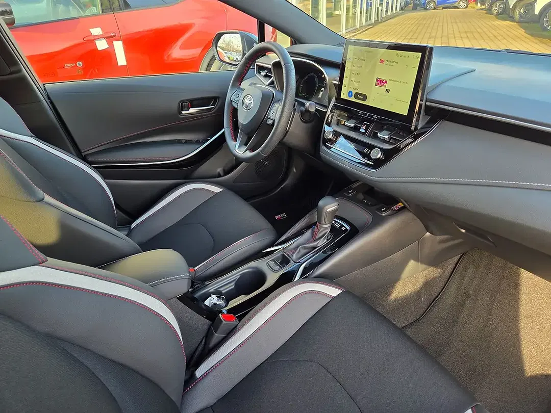 Toyota Corolla - Thumbnail 9