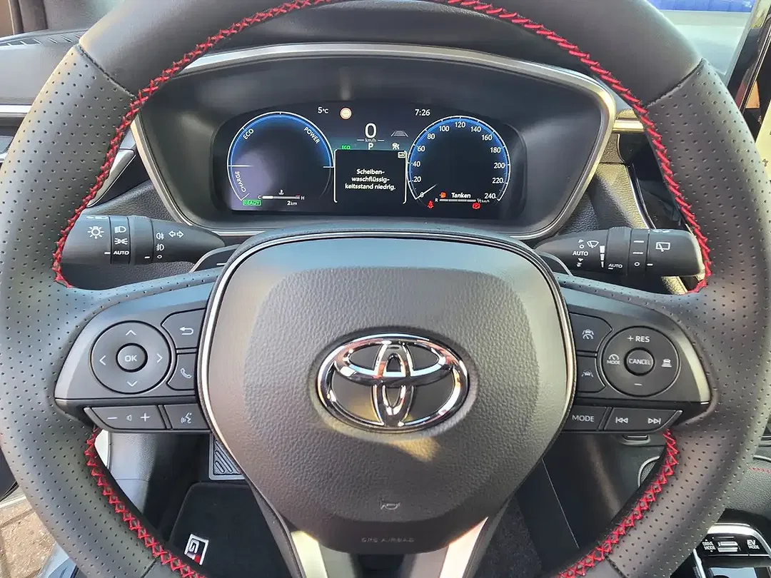 Toyota Corolla - Thumbnail 11
