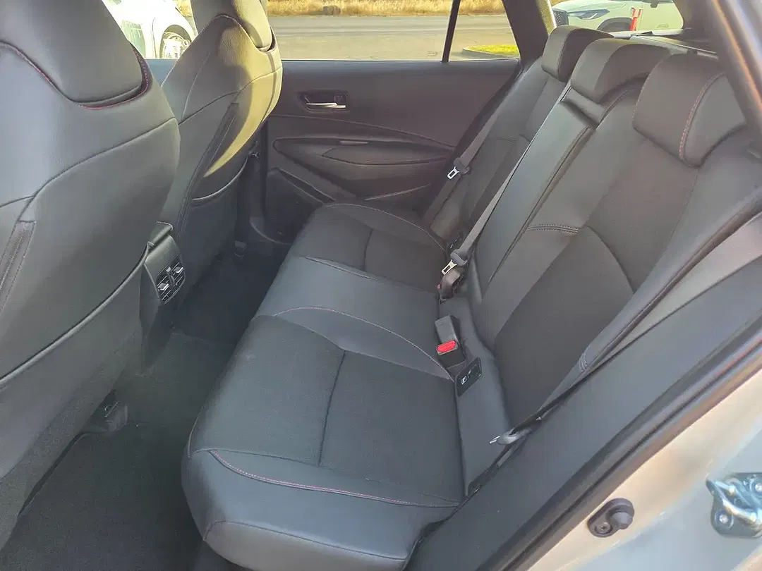 Toyota Corolla - Thumbnail 8