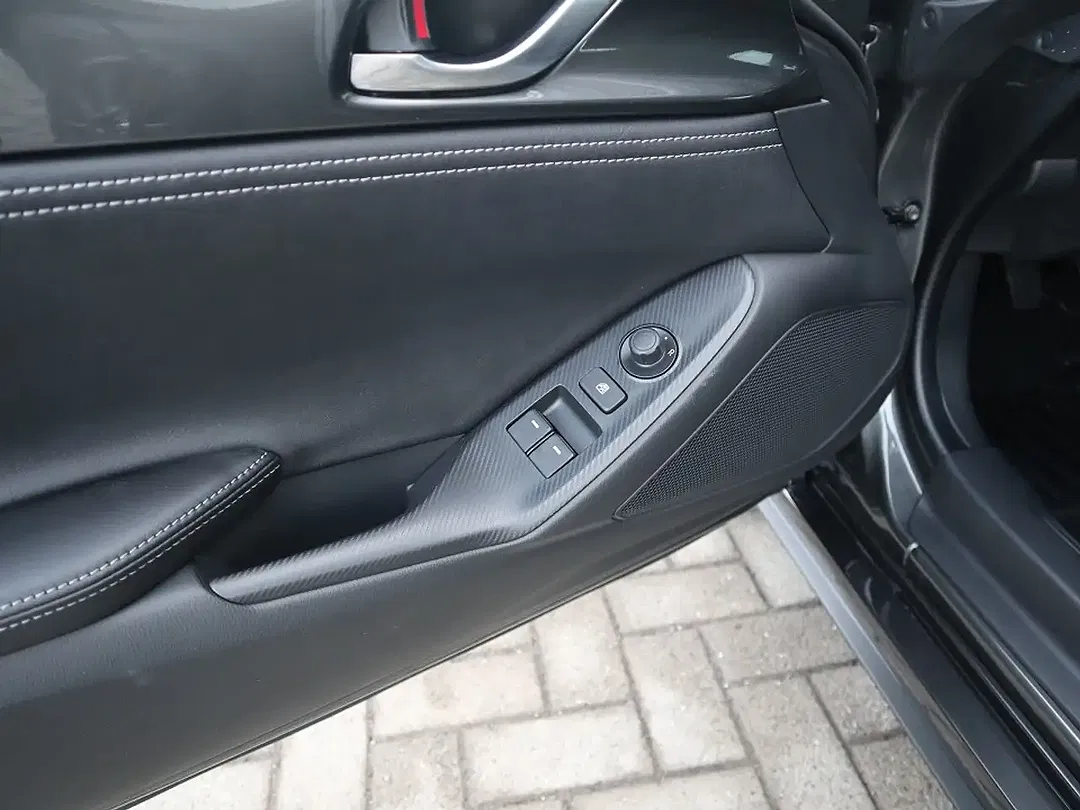 Mazda MX-5 - Thumbnail 11