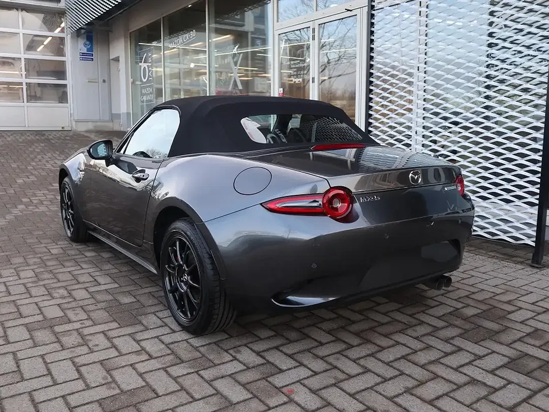 Mazda MX-5 - Thumbnail 4