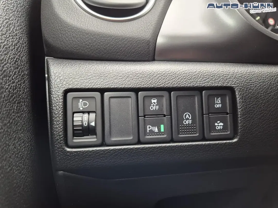 Suzuki Vitara - Thumbnail 14