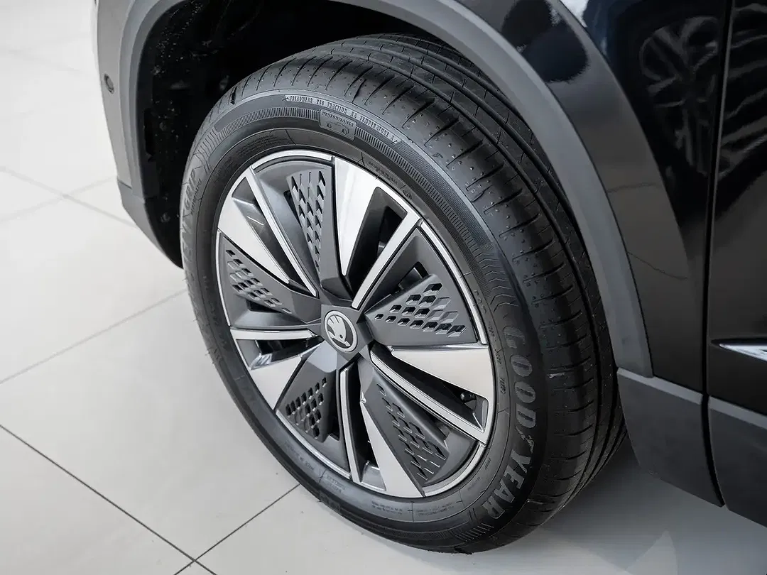 Skoda Karoq - Thumbnail 5