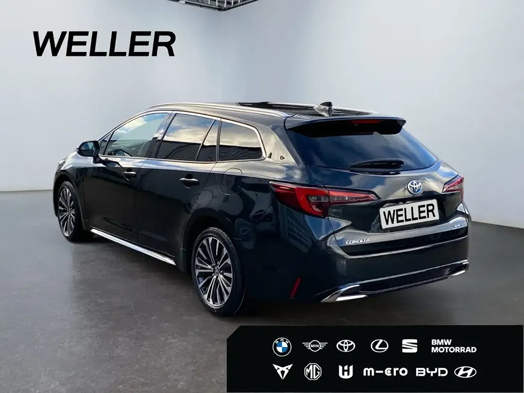 Toyota Corolla - Thumbnail 6
