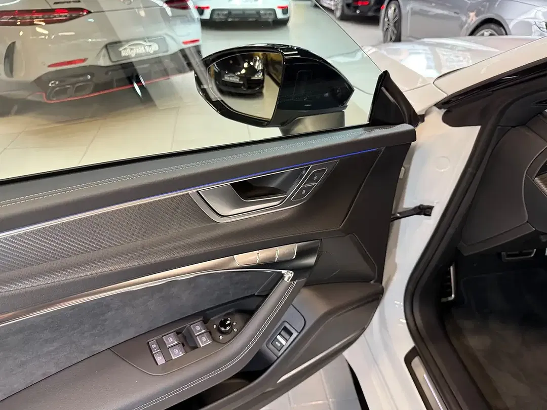 Audi RS7 - Thumbnail 17