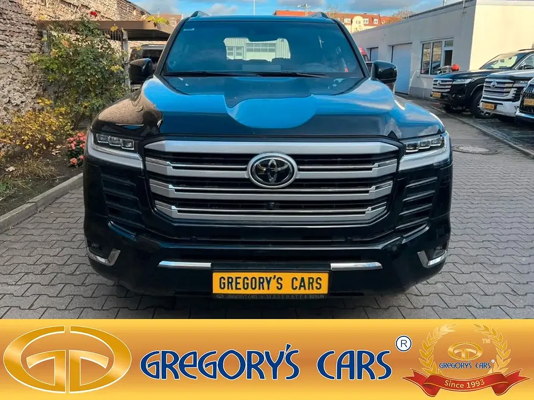 Toyota Land Cruiser - Thumbnail 1