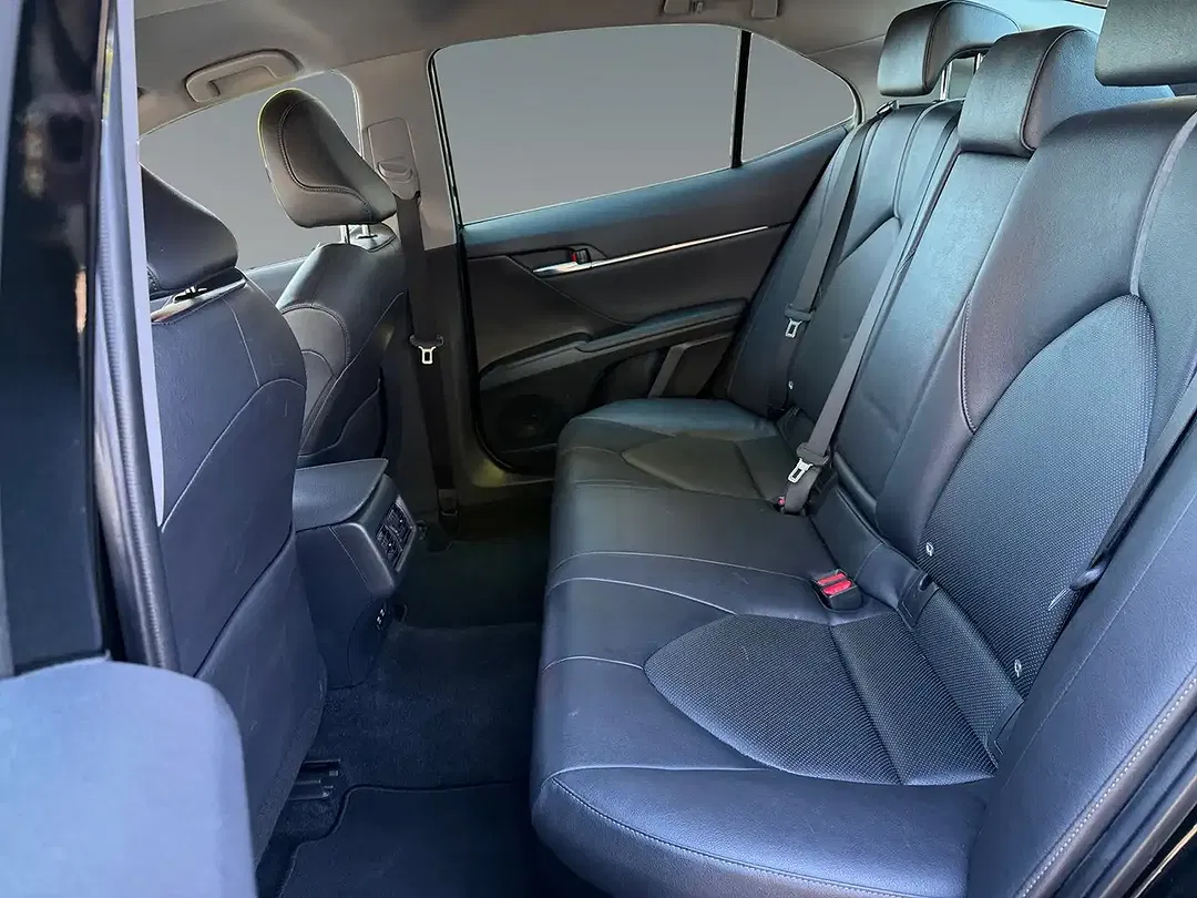 Toyota Camry - Thumbnail 14